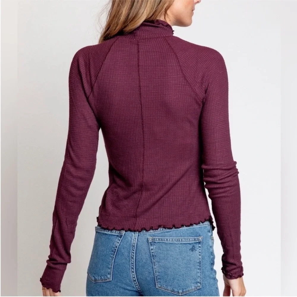 Intimately Free People Make It Easy Waffle Knit Lettuce Hem Thermal Top Plum M‎